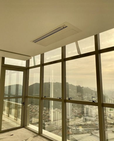 Instalação de Sistema VRV DAIKIN com Cassete uma via.